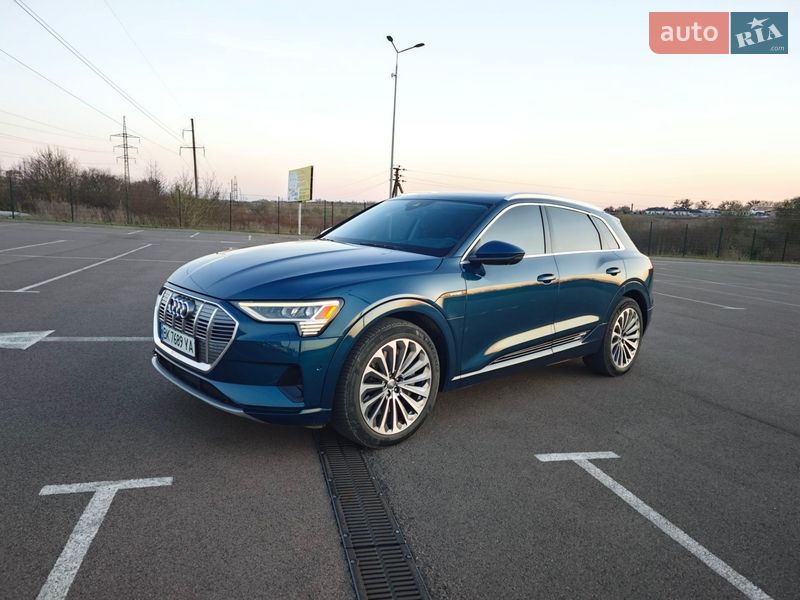 Audi e-tron 2019