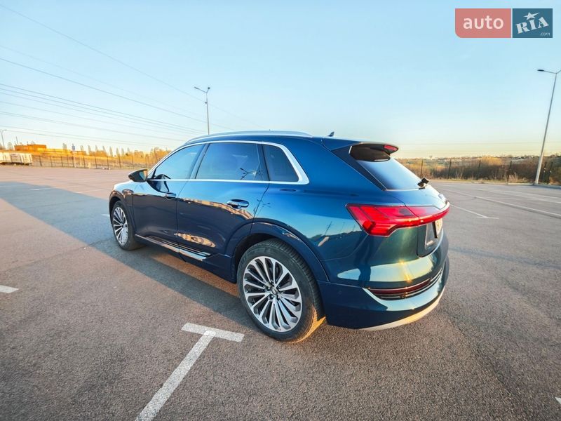 Внедорожник / Кроссовер Audi e-tron 2019 в Ровно