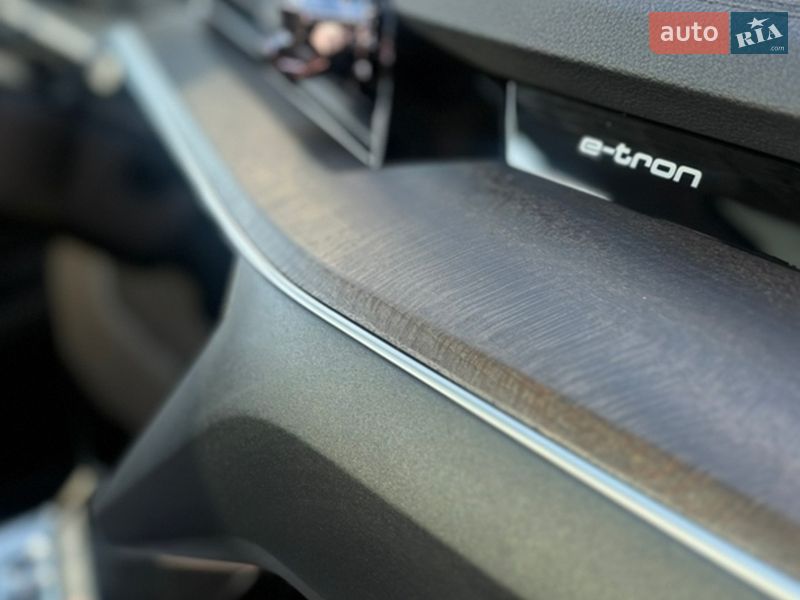 Позашляховик / Кросовер Audi e-tron 2020 в Харкові фото 7 Позашляховик / Кросовер Audi e-tron 2020 в Харкові