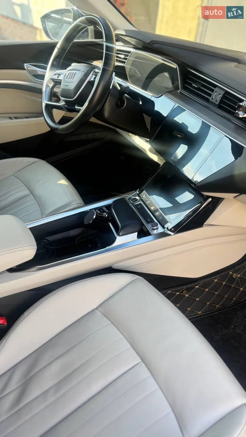 2020 Audi e-tron - мініатюра 11
