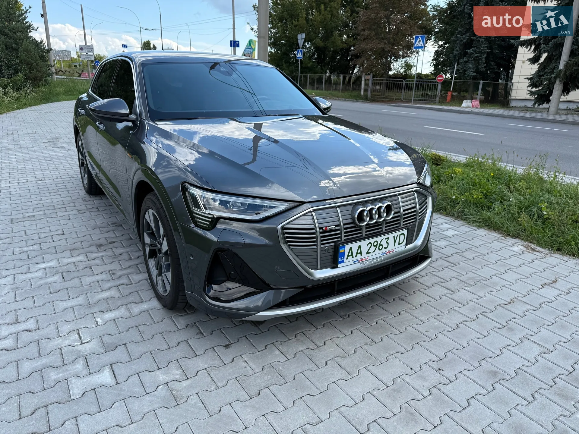2021 Audi e-tron - мініатюра 23