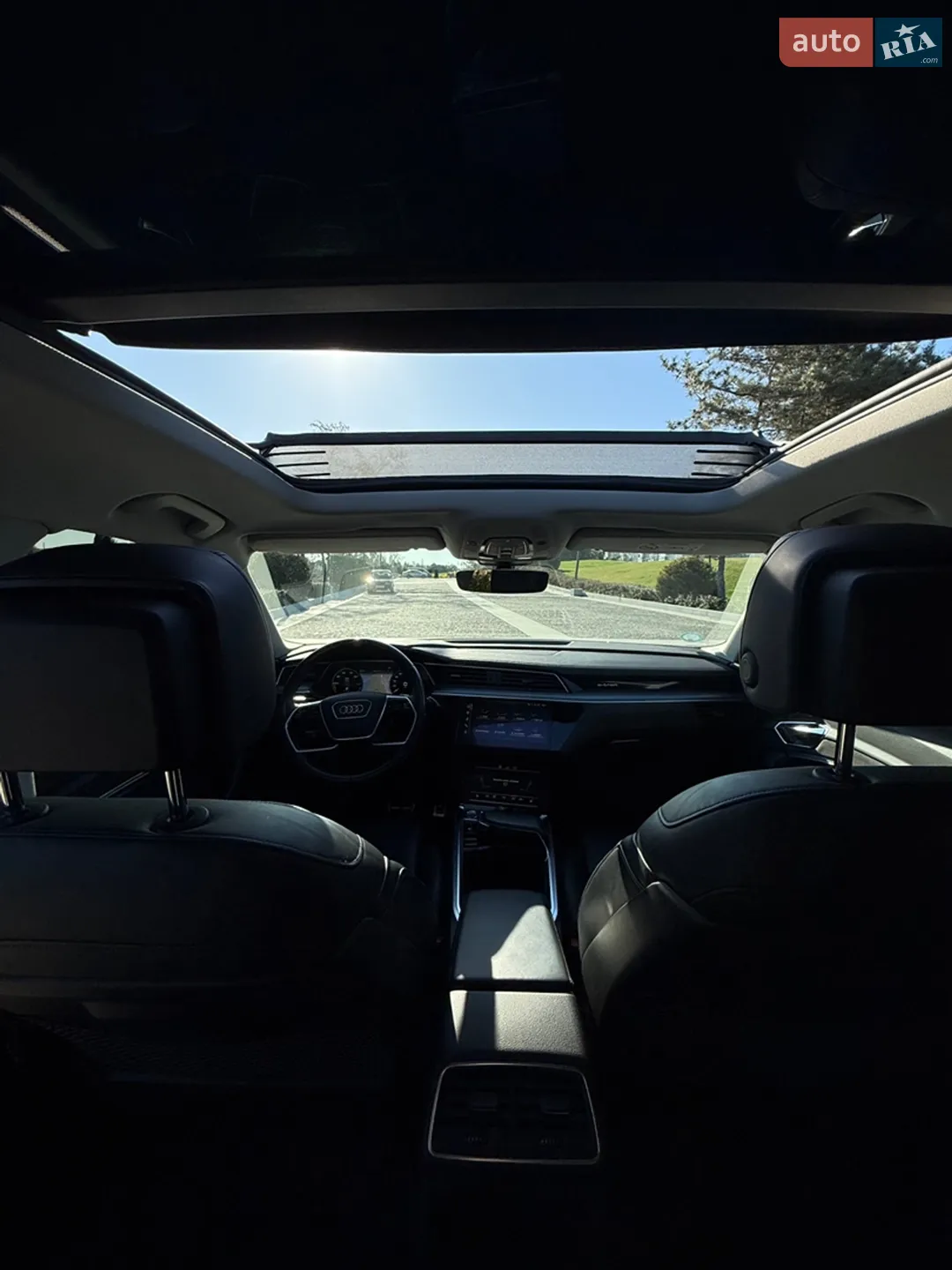 2019 Audi e-tron - мініатюра 14
