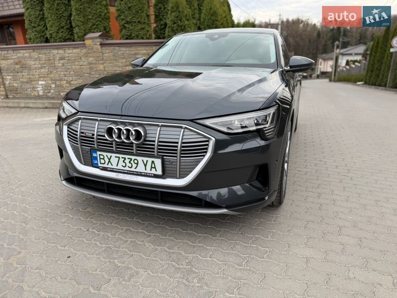 Внедорожник / Кроссовер Audi e-tron 2022 в Хмельницком