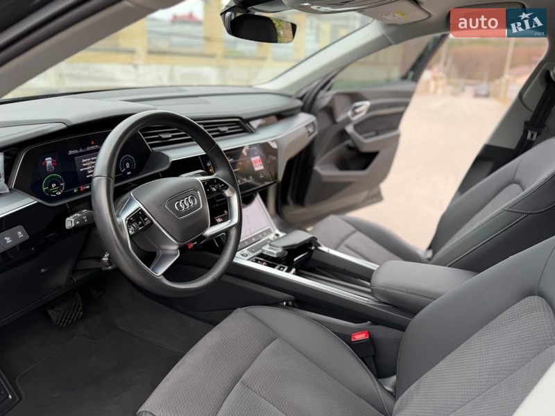 Внедорожник / Кроссовер Audi e-tron 2022 в Хмельницком