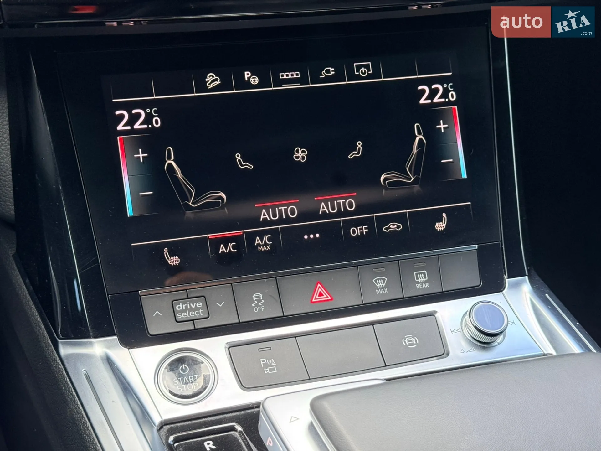 2022 Audi e-tron - мініатюра 11