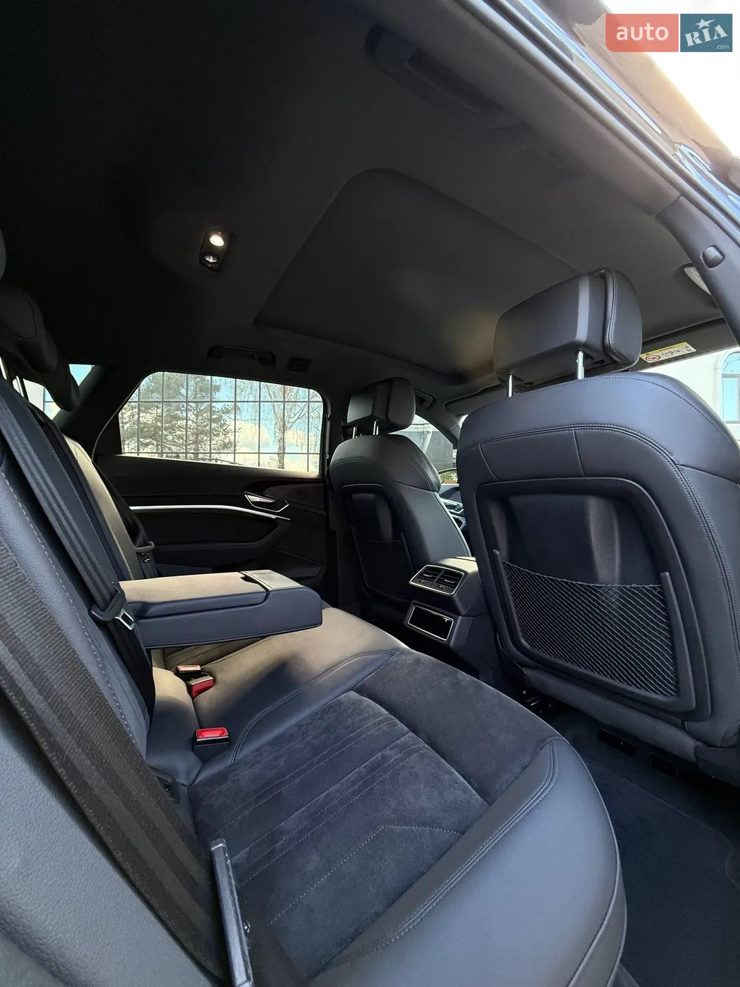 2020 Audi e-tron - мініатюра 11