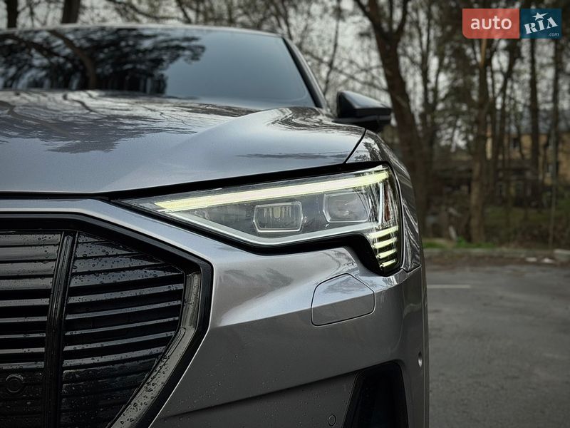 Позашляховик / Кросовер Audi e-tron 2019 в Житомирі