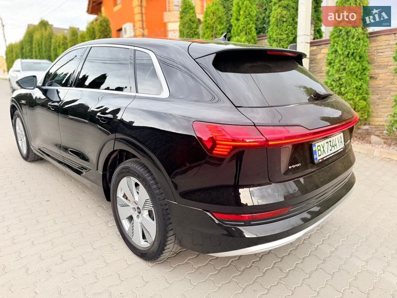 Внедорожник / Кроссовер Audi e-tron 2022 в Хмельницком