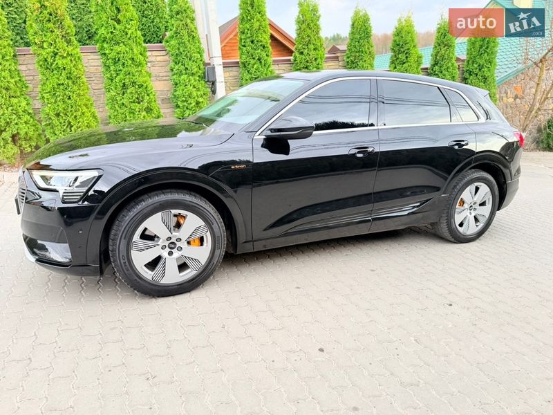 Внедорожник / Кроссовер Audi e-tron 2022 в Хмельницком
