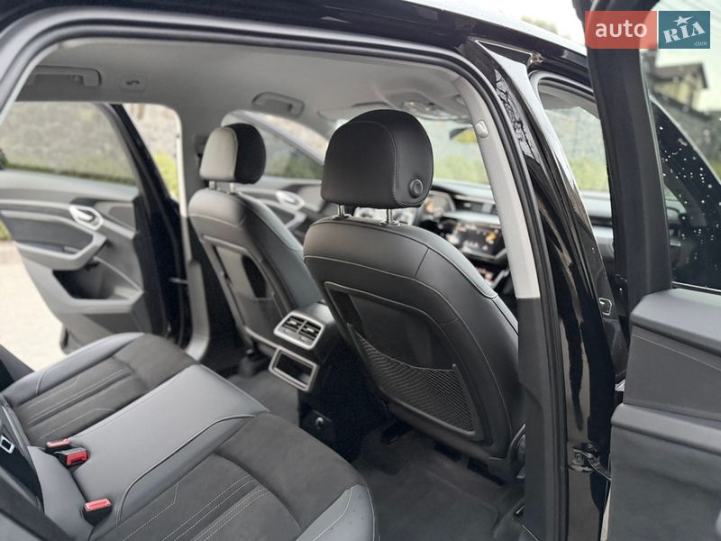 Внедорожник / Кроссовер Audi e-tron 2022 в Хмельницком