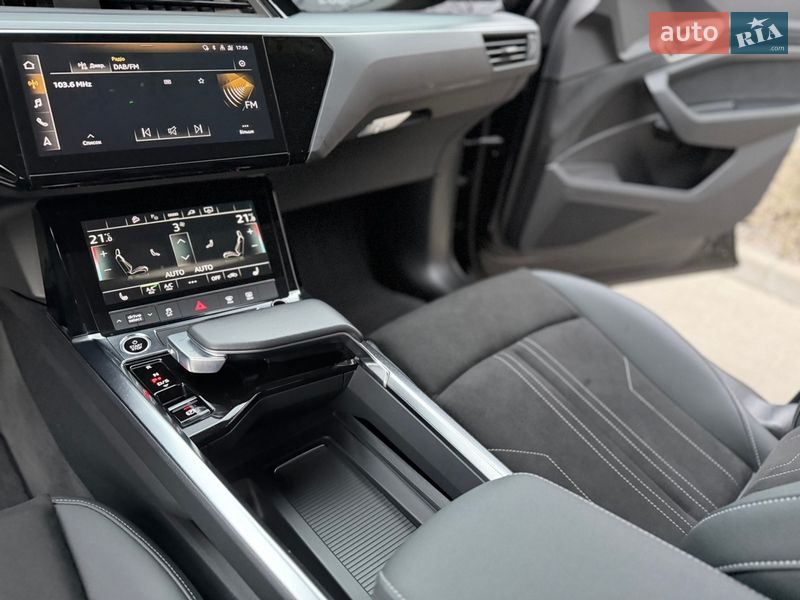 Внедорожник / Кроссовер Audi e-tron 2022 в Хмельницком