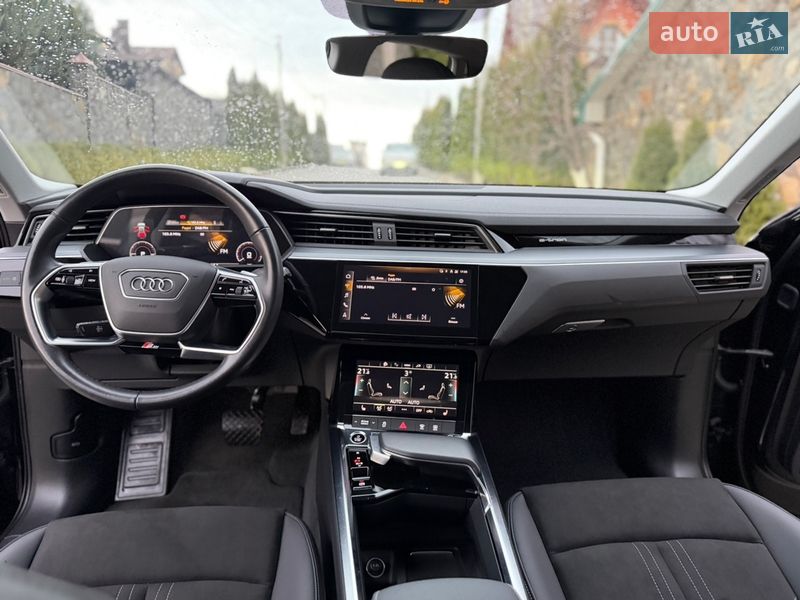 Внедорожник / Кроссовер Audi e-tron 2022 в Хмельницком