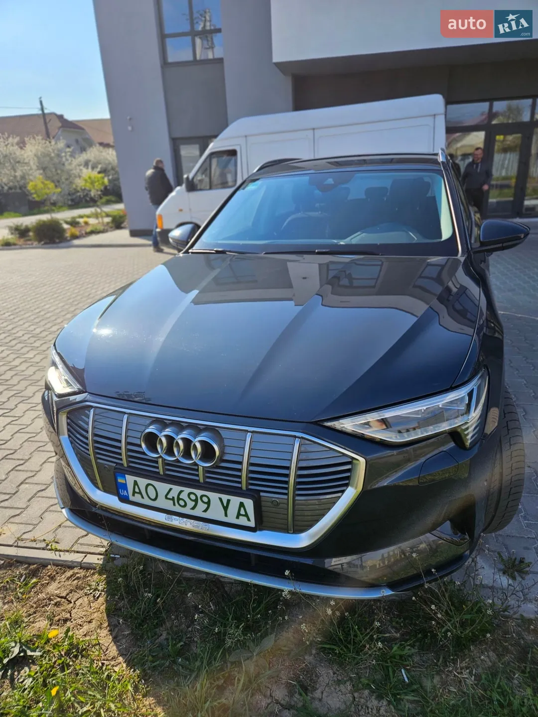 2020 Audi e-tron - мініатюра 2
