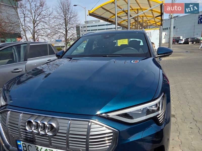Audi e-tron 2019