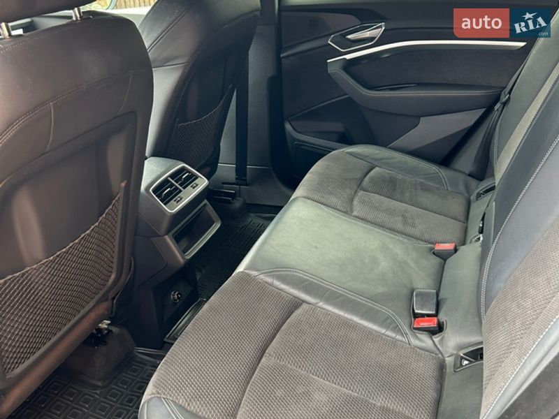 Внедорожник / Кроссовер Audi e-tron 2019 в Киеве фото 9 Внедорожник / Кроссовер Audi e-tron 2019 в Киеве