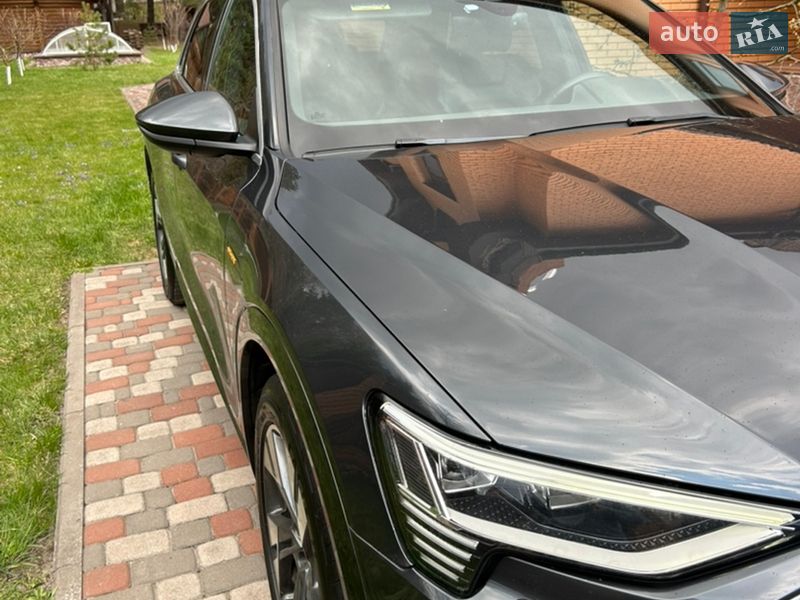 Внедорожник / Кроссовер Audi e-tron 2019 в Киеве фото 3 Внедорожник / Кроссовер Audi e-tron 2019 в Киеве