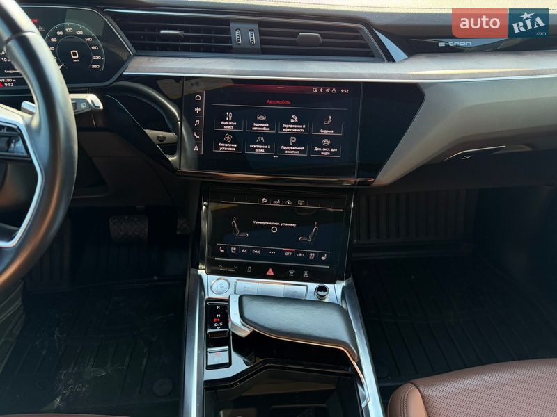Внедорожник / Кроссовер Audi e-tron 2019 в Киеве