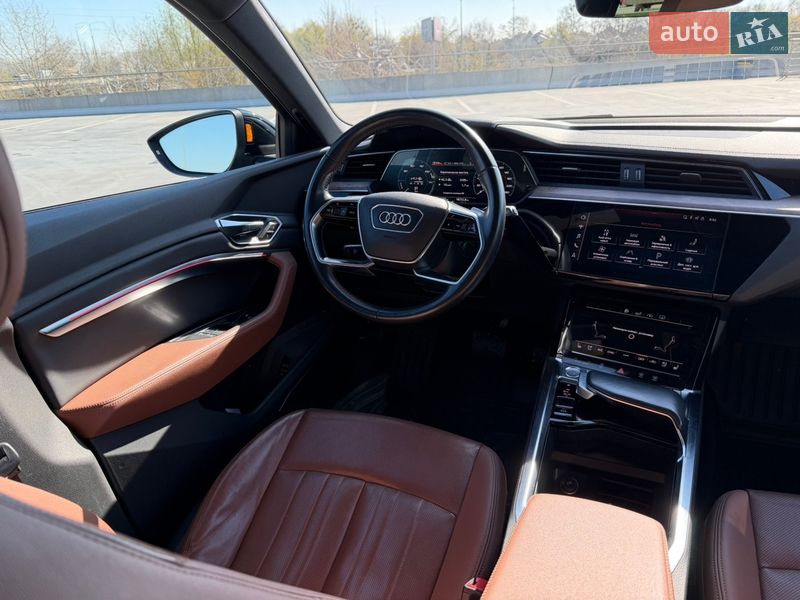 Внедорожник / Кроссовер Audi e-tron 2019 в Киеве