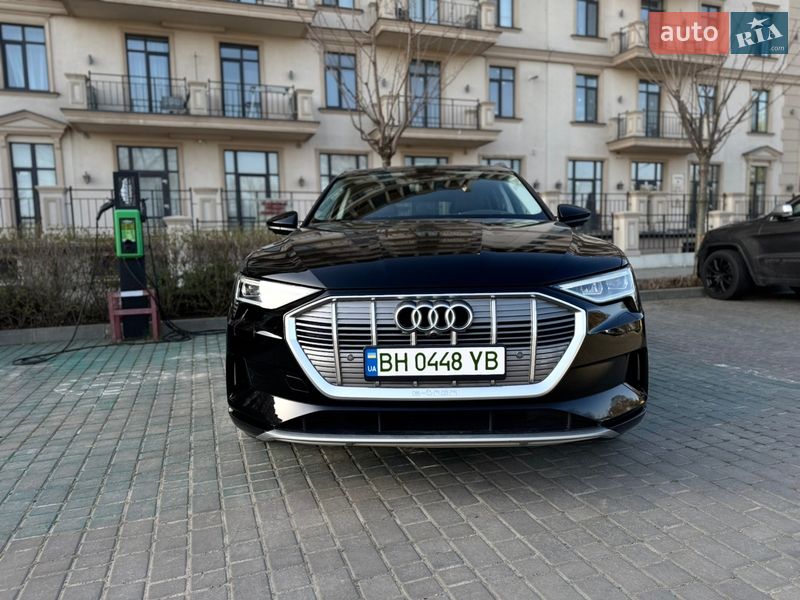 Внедорожник / Кроссовер Audi e-tron 2019 в Одессе