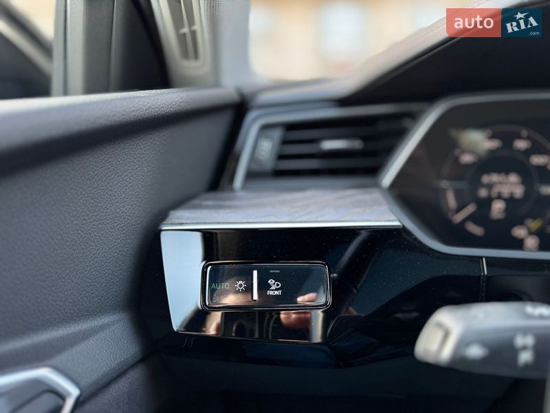 Внедорожник / Кроссовер Audi e-tron 2019 в Одессе
