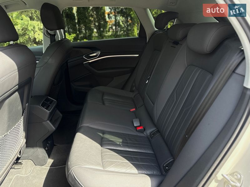 Внедорожник / Кроссовер Audi e-tron 2020 в Тернополе