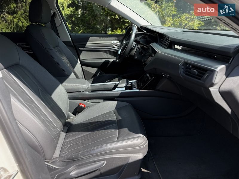 Внедорожник / Кроссовер Audi e-tron 2020 в Тернополе