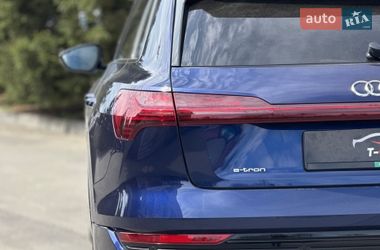Внедорожник / Кроссовер Audi e-tron 2020 в Тернополе