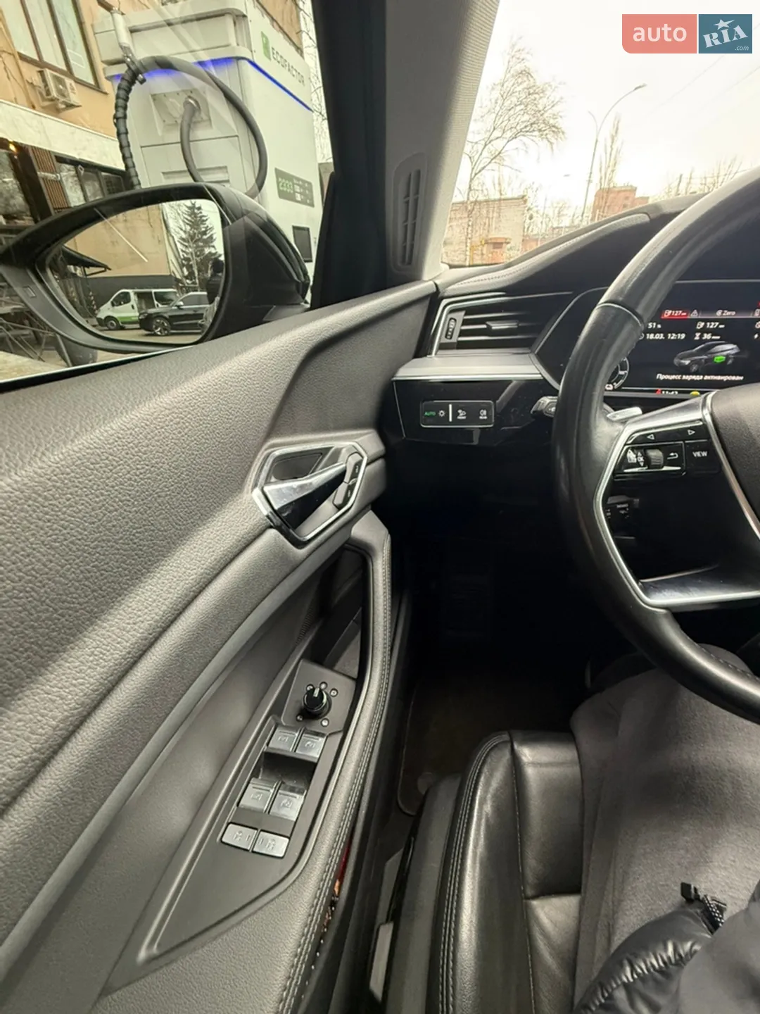 2019 Audi e-tron - мініатюра 6