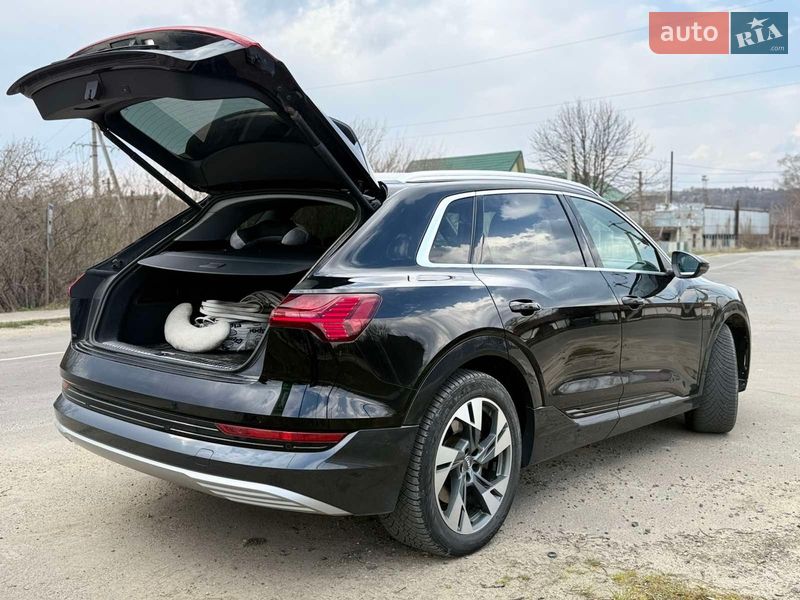 Внедорожник / Кроссовер Audi e-tron 2019 в Львове