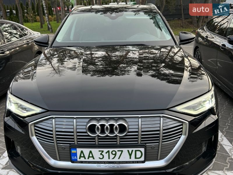Позашляховик / Кросовер Audi e-tron 2019 в Києві