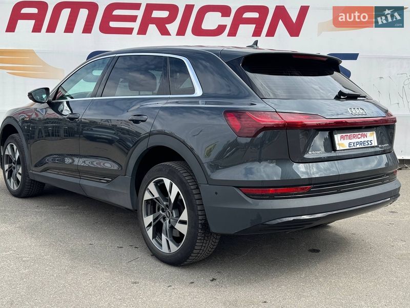 Внедорожник / Кроссовер Audi e-tron 2022 в Киеве