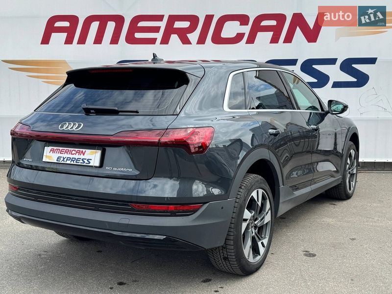 Внедорожник / Кроссовер Audi e-tron 2022 в Киеве