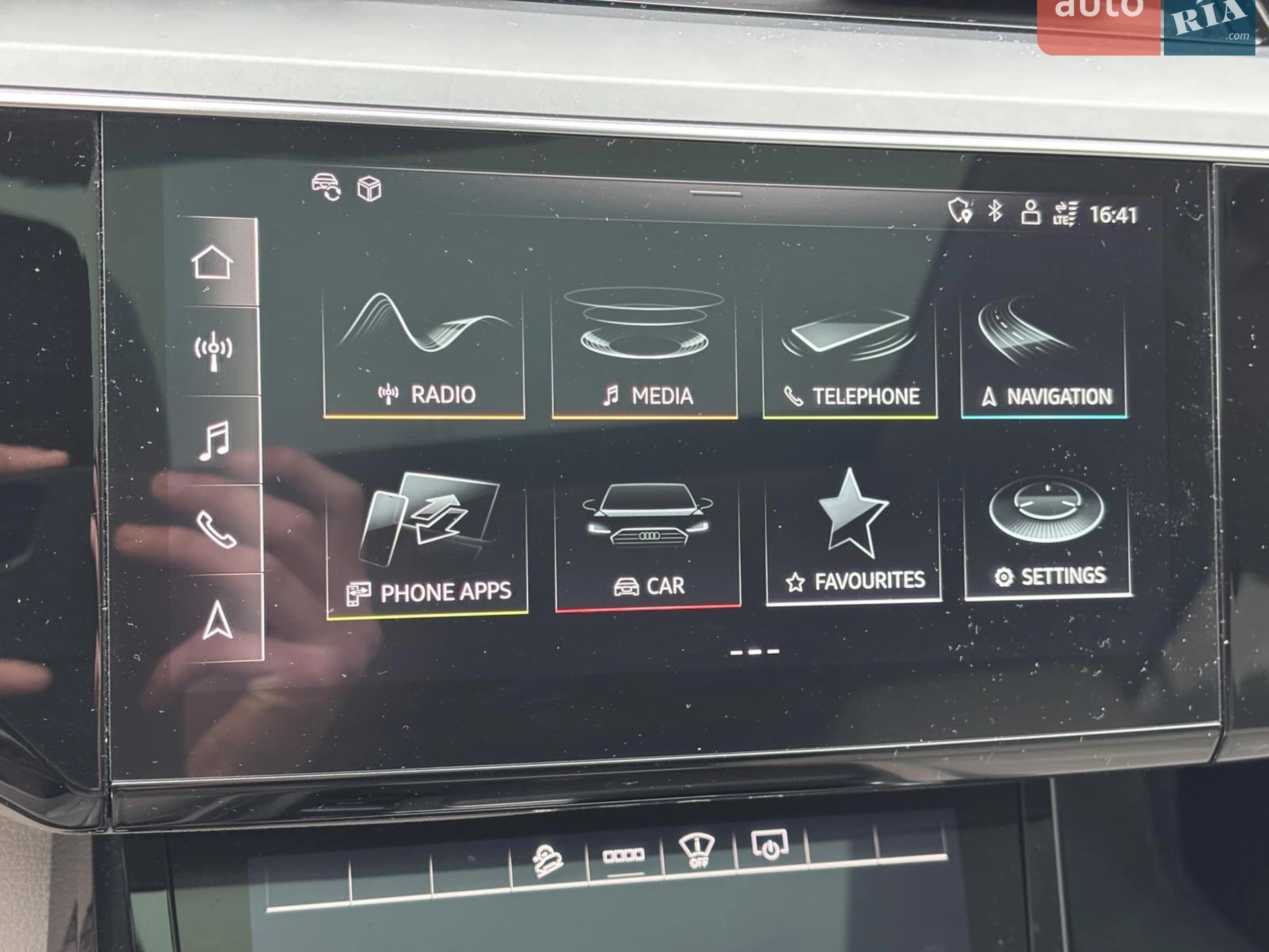 2021 Audi e-tron - мініатюра 28