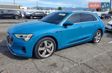 Внедорожник / Кроссовер Audi e-tron 2019 в Киеве