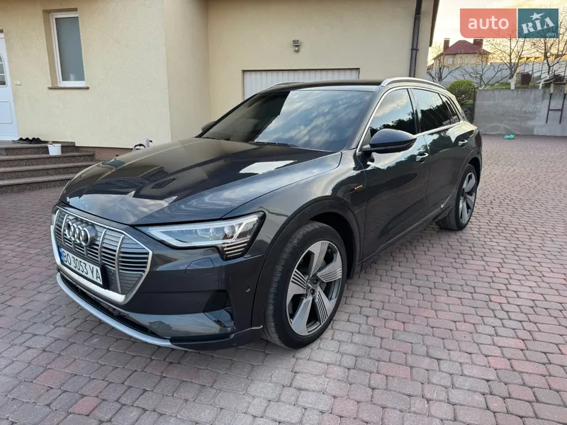 Audi e-tron