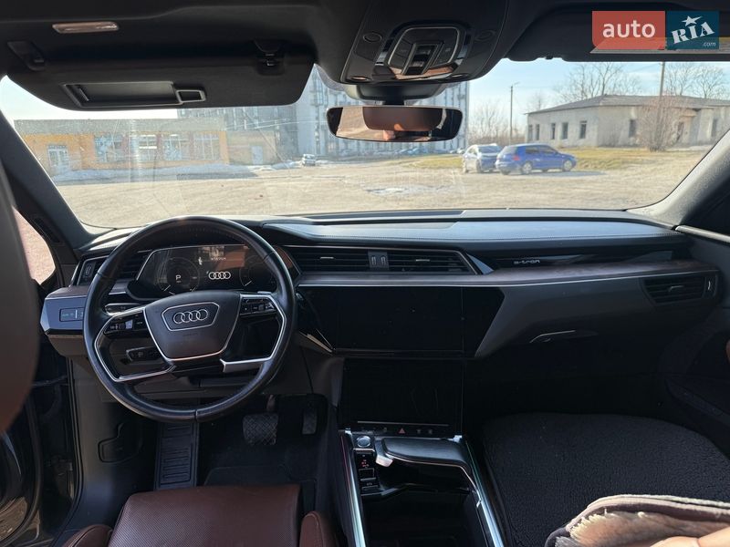 Внедорожник / Кроссовер Audi e-tron 2019 в Львове