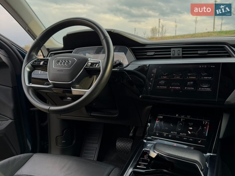 Внедорожник / Кроссовер Audi e-tron 2019 в Коломые