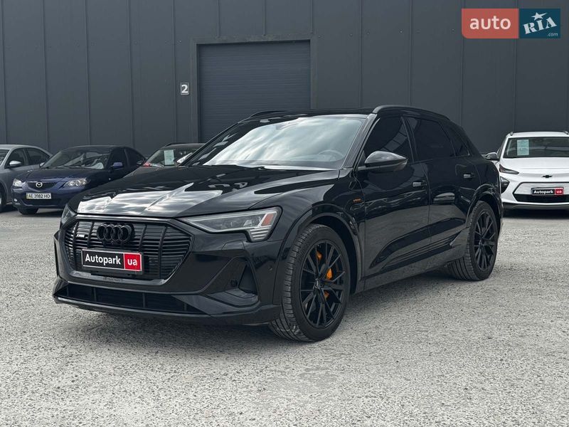 Audi e-tron 2022