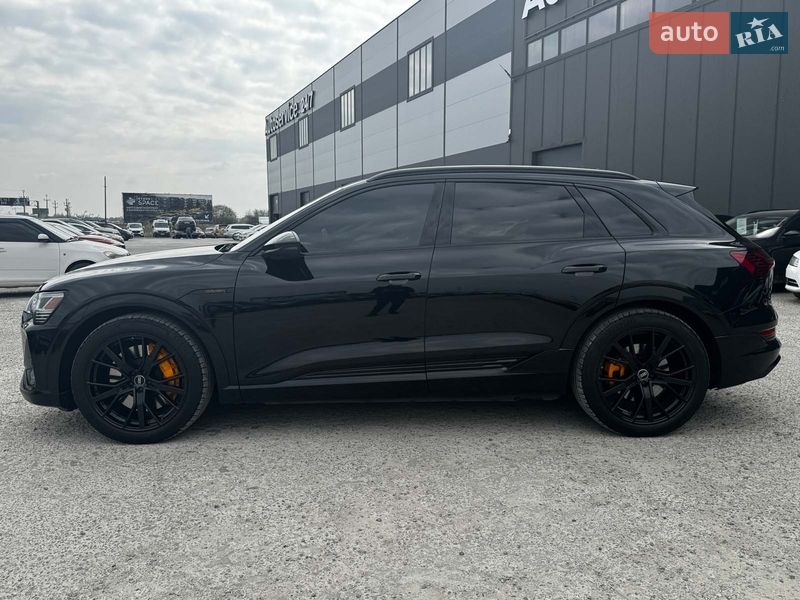 Внедорожник / Кроссовер Audi e-tron 2022 в Львове