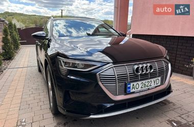 Позашляховик / Кросовер Audi e-tron 2020 в Сваляві