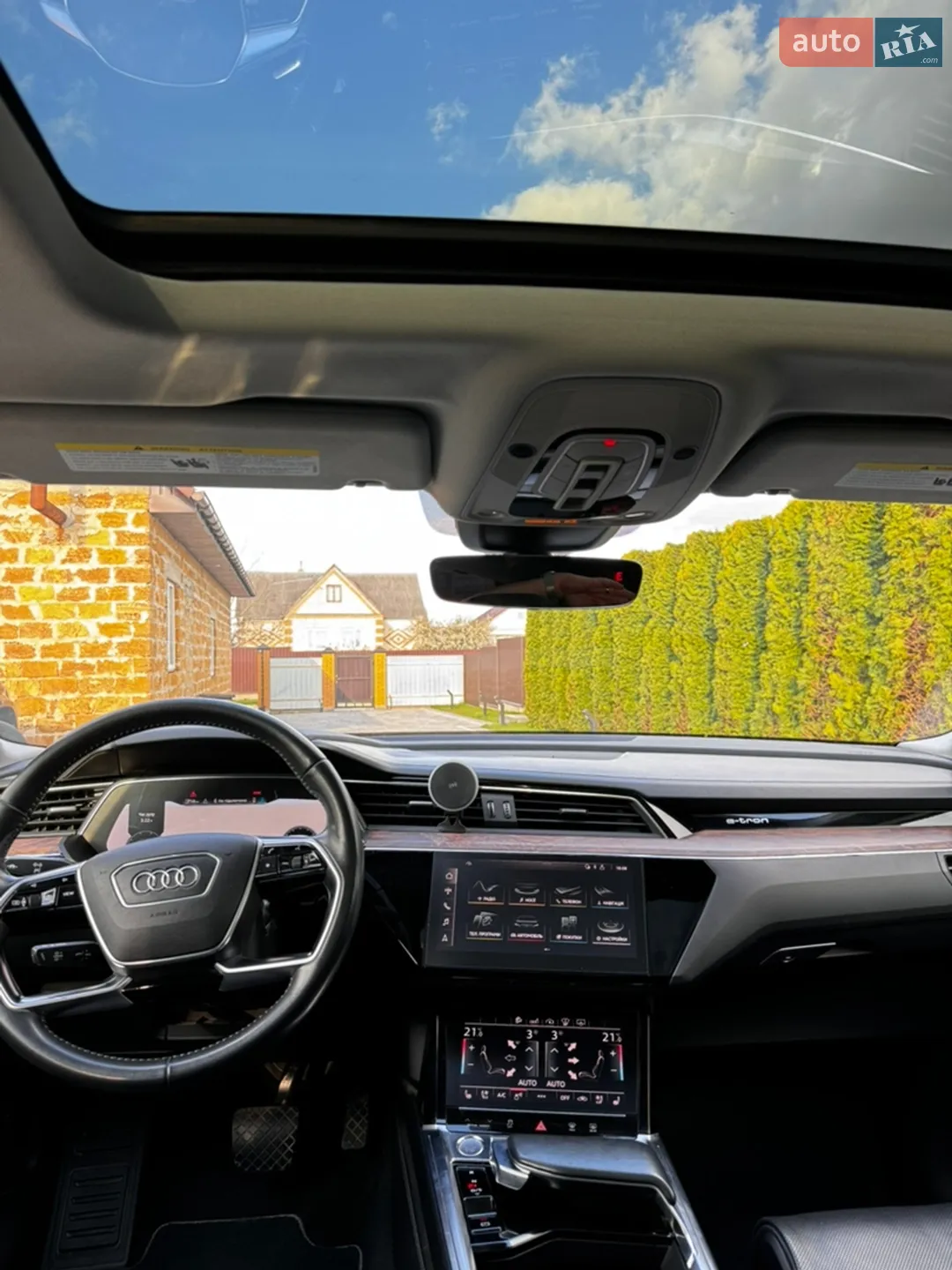 2019 Audi e-tron - мініатюра 22