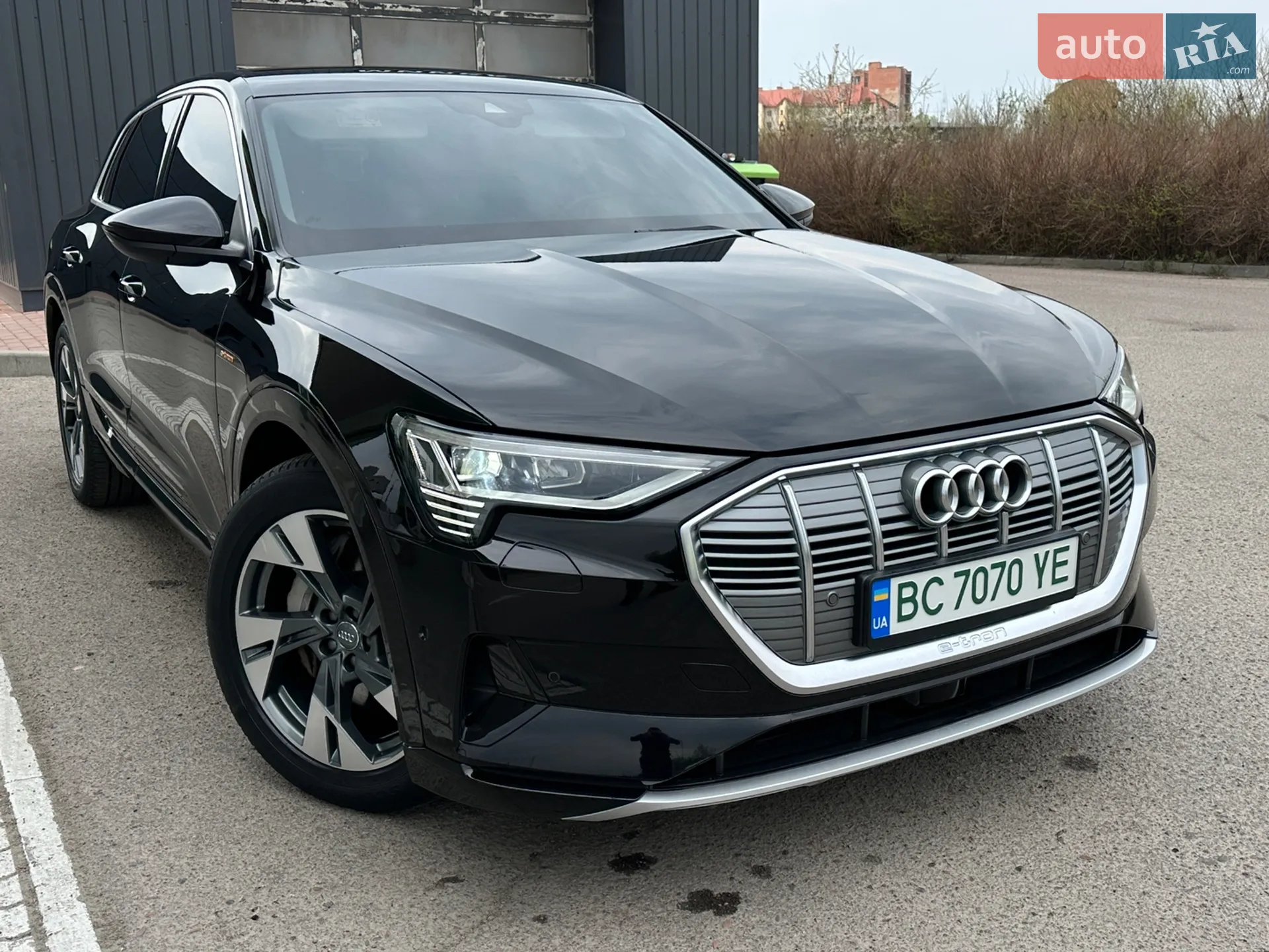 2019 Audi e-tron - мініатюра 2