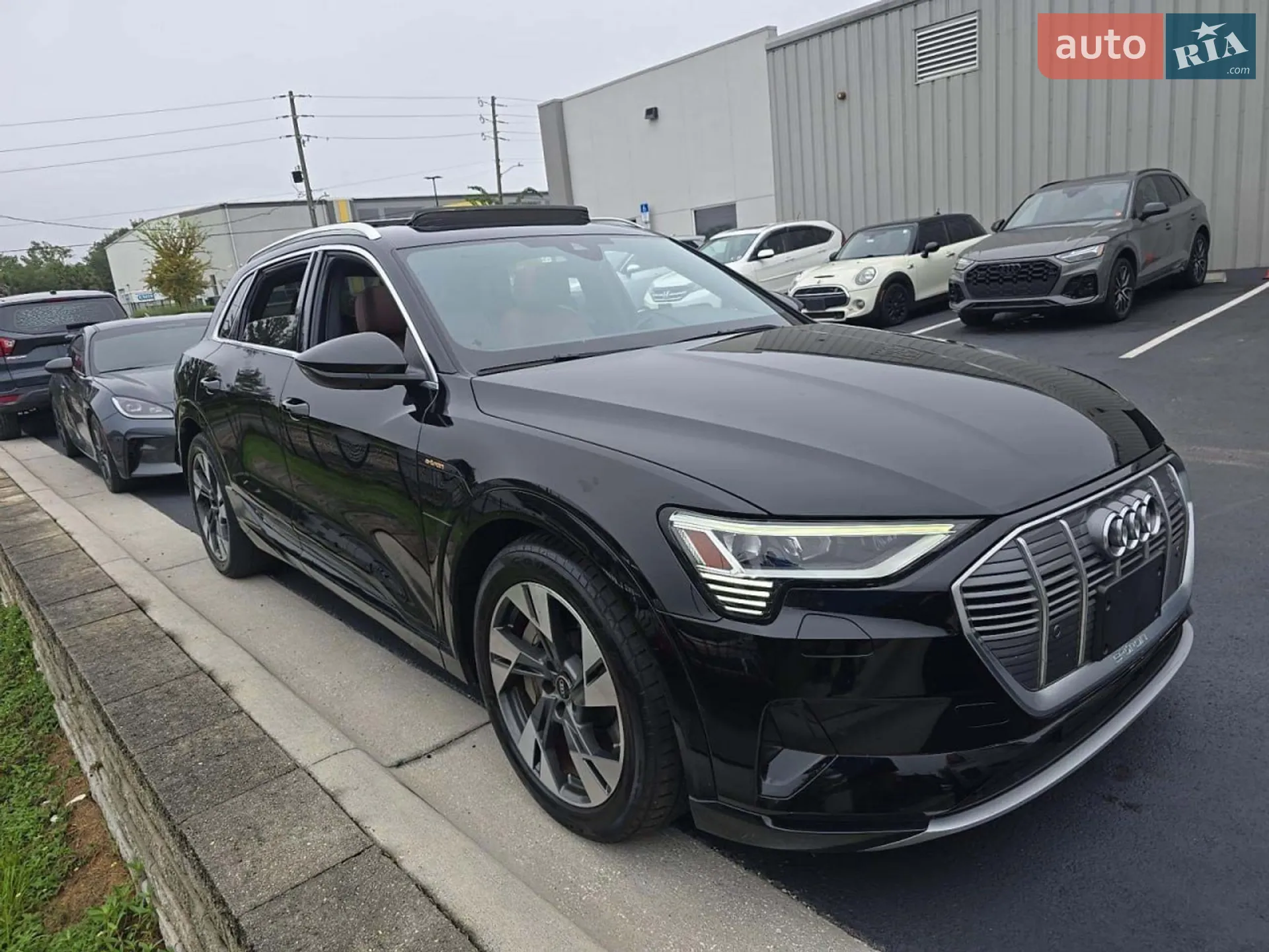 2021 Audi e-tron - мініатюра 2