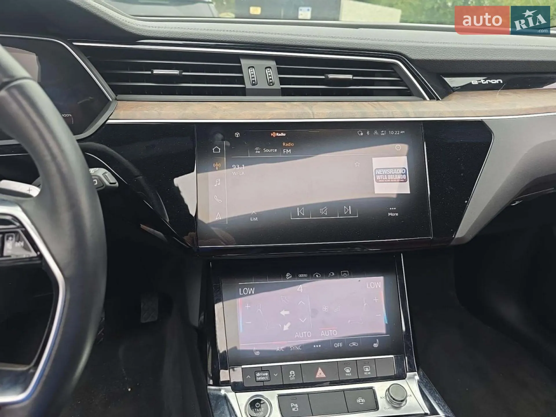 2021 Audi e-tron - мініатюра 11