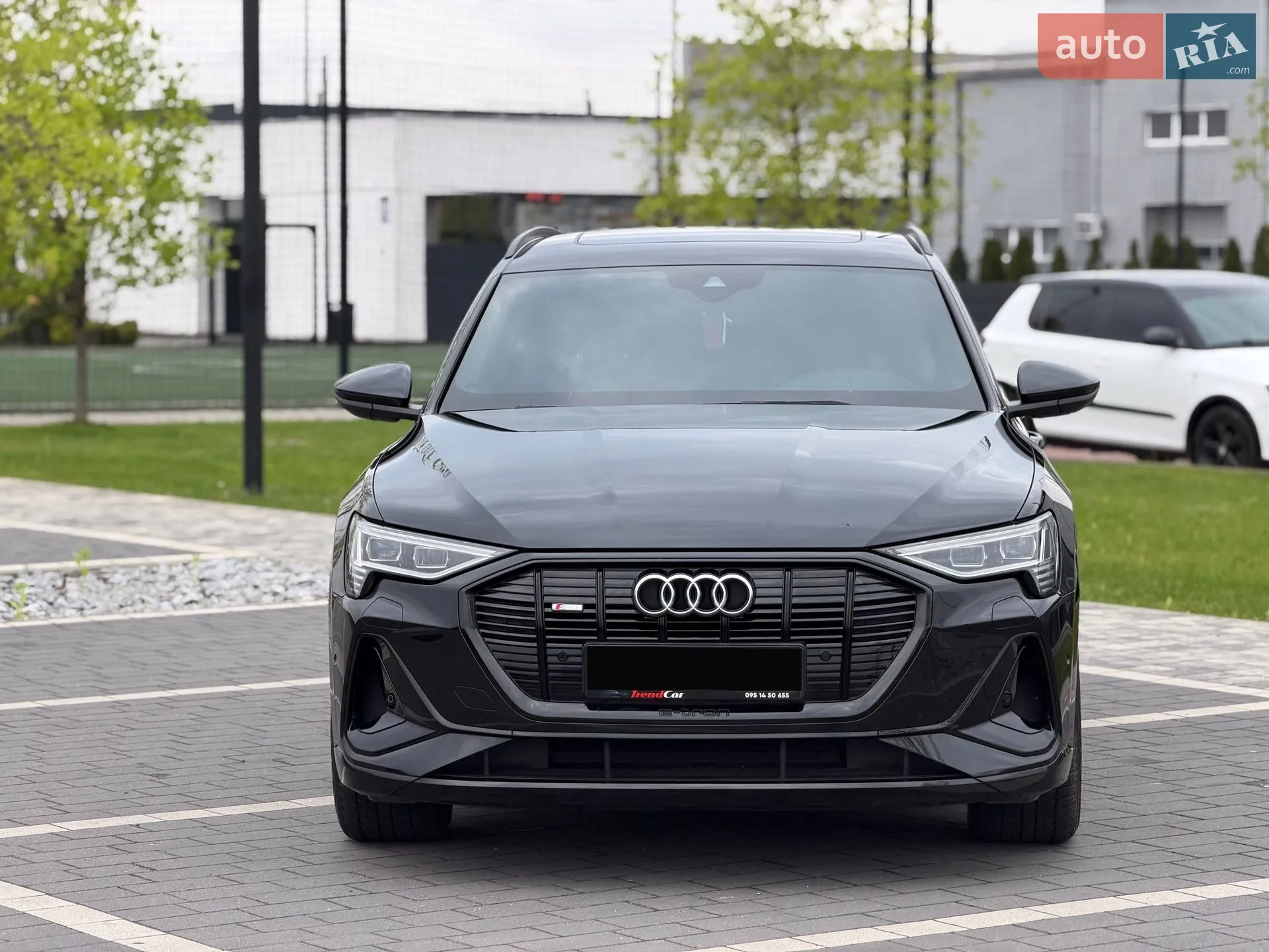 2019 Audi e-tron - мініатюра 3