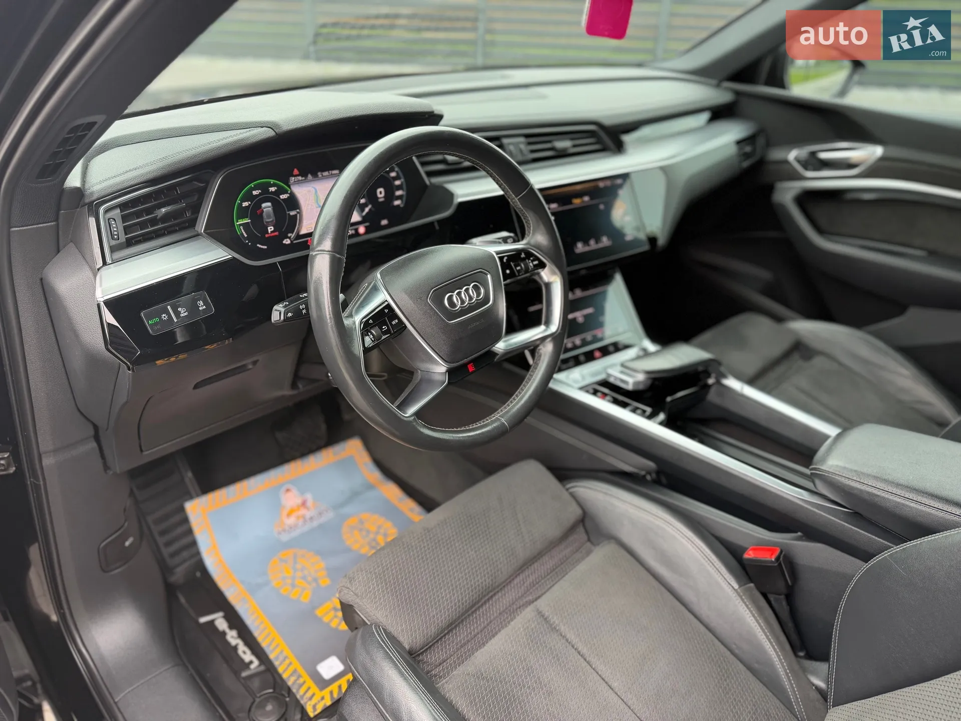 2019 Audi e-tron - мініатюра 25