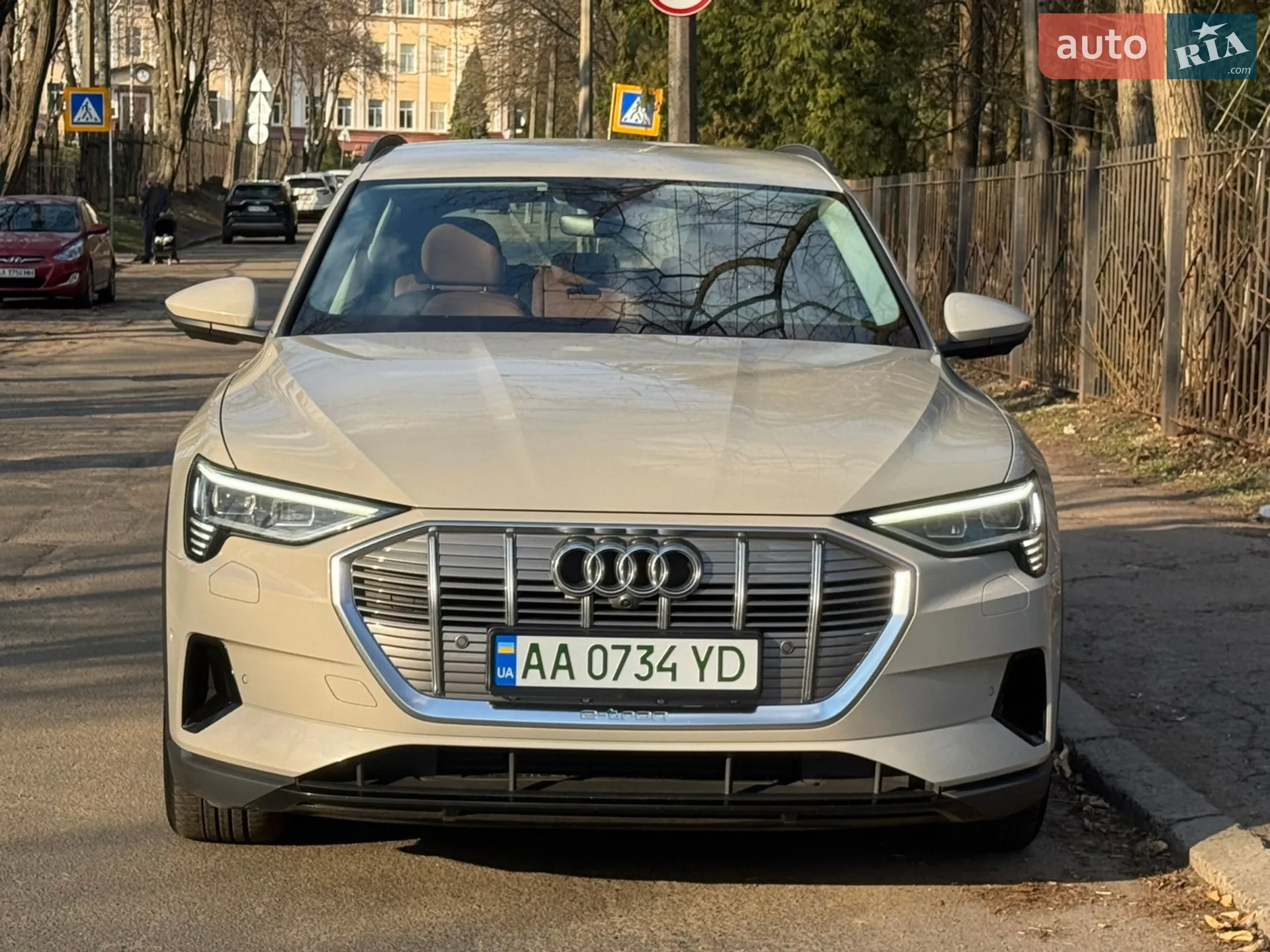 2019 Audi e-tron - мініатюра 12