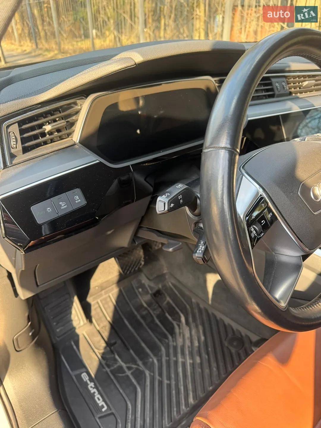2019 Audi e-tron - мініатюра 23