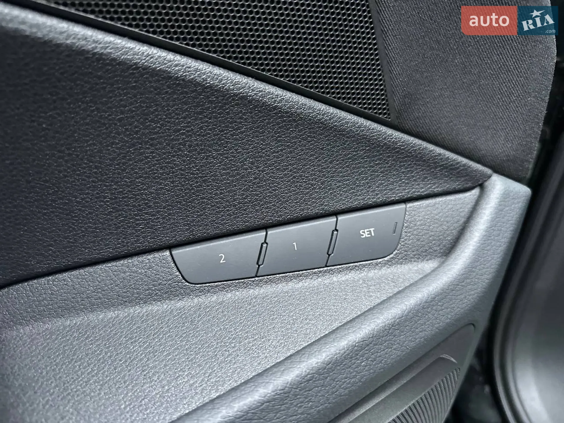 2020 Audi e-tron - мініатюра 26