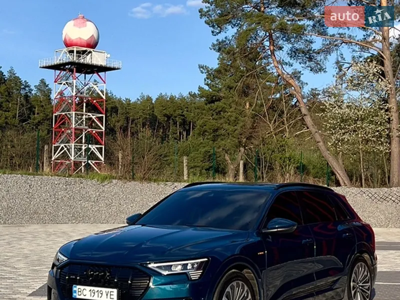 Audi e-tron